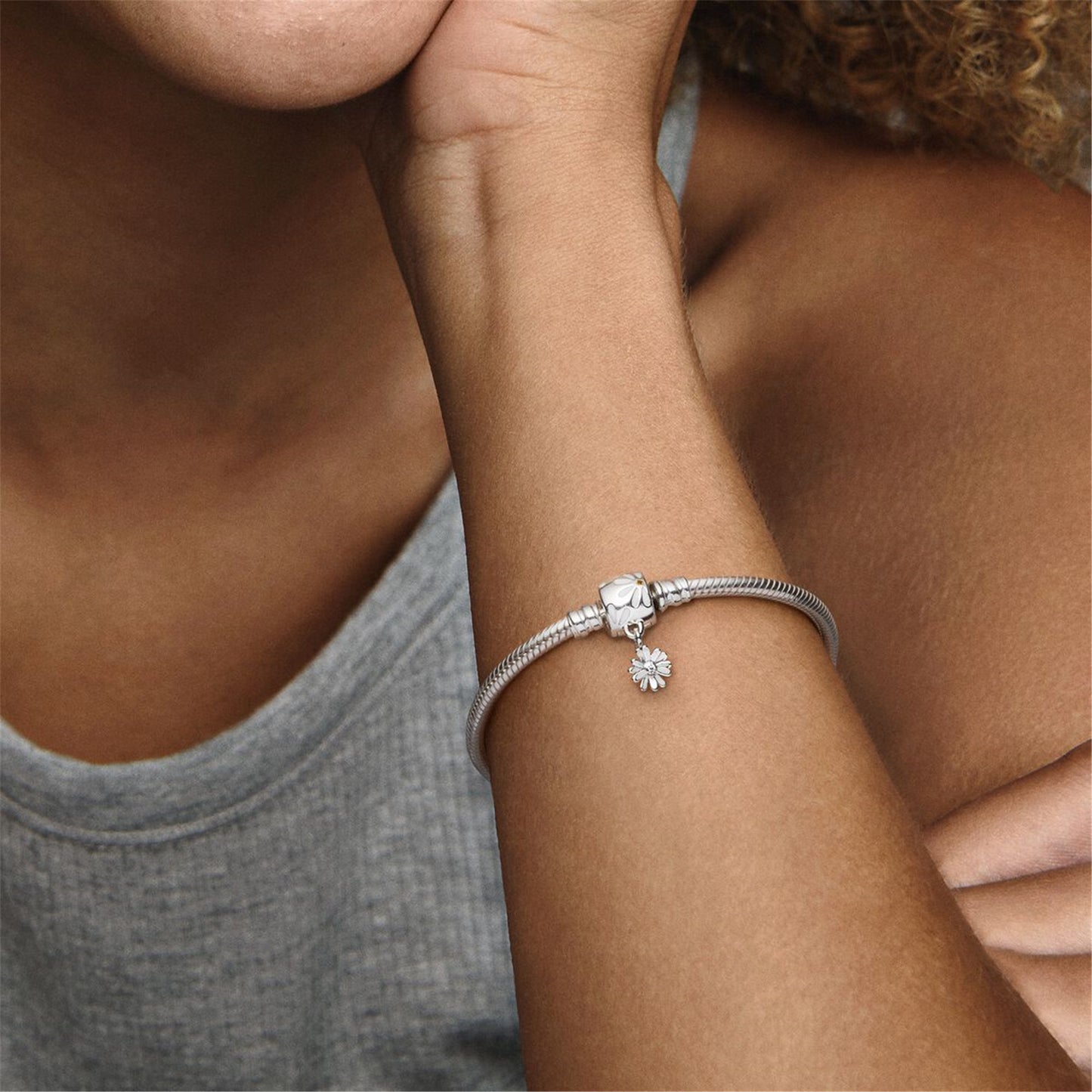 S925 sterling silver Moments Daisy Flower Clasp Snake Chain Bracelet