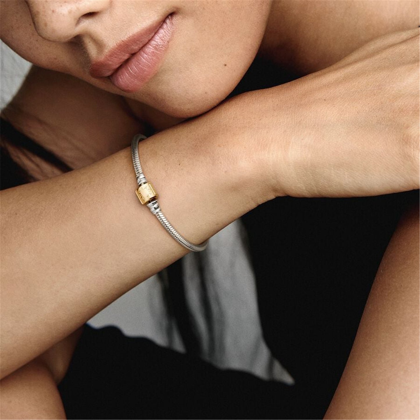 S925 sterling silver Moments Two-tone Barrel Clasp Snake Chain Bracelet