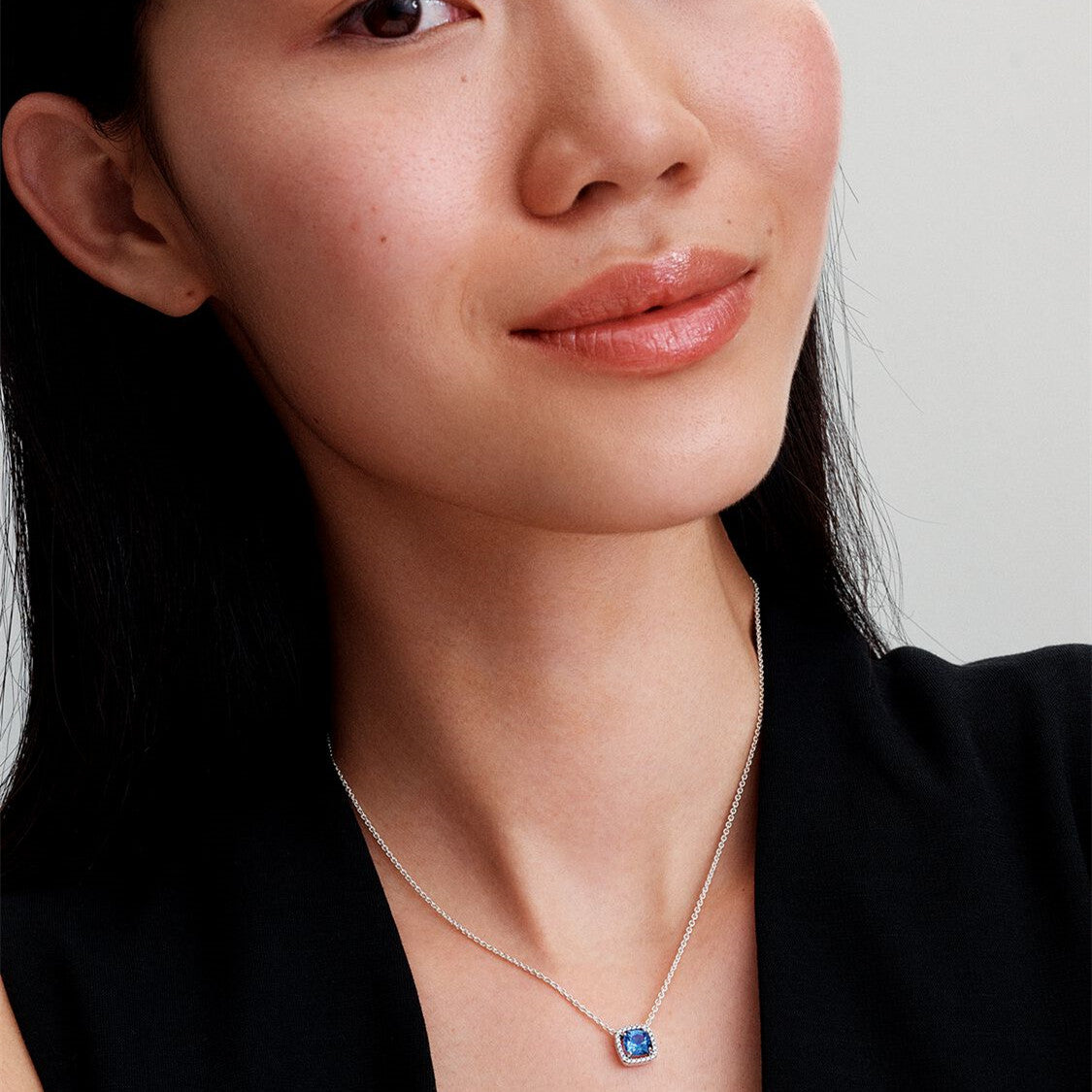 S925 Sterling Silver Sparkling Square Blue Halo Pendant Necklace